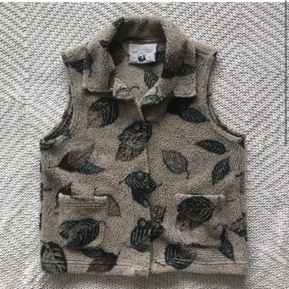 Colorado Trading Co. Leaf Print Fleece Vest